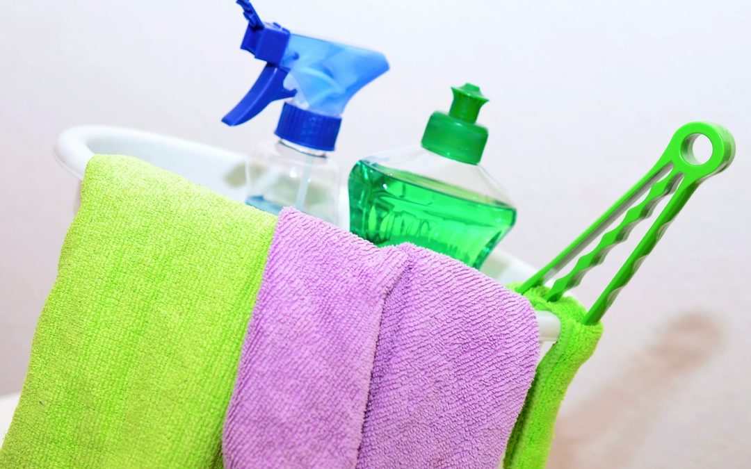containing holding commercial cleaning products